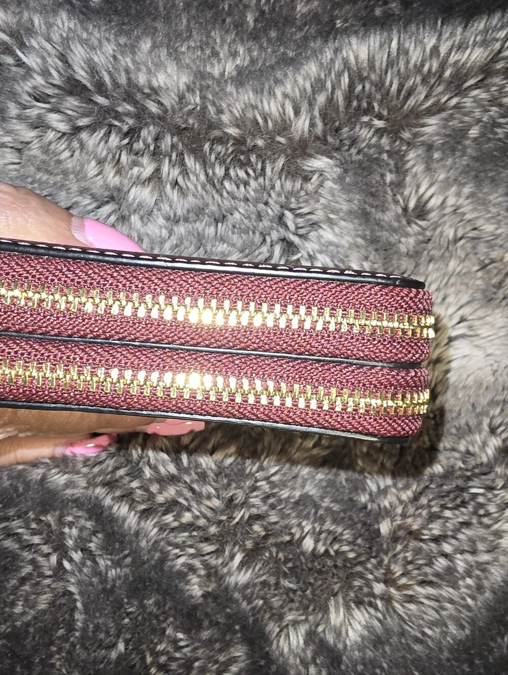 Coach Metallic Plum Pebbled Leather Zip Wallet with Gold Logo - Picture 5 of 7